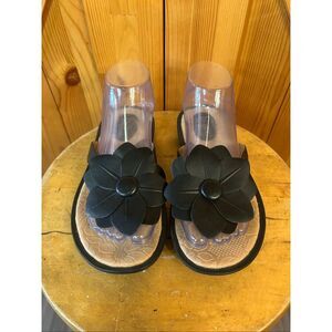 Born Womens Sandal Size 6 Black Flip Flop Big Flower Flat Vegan